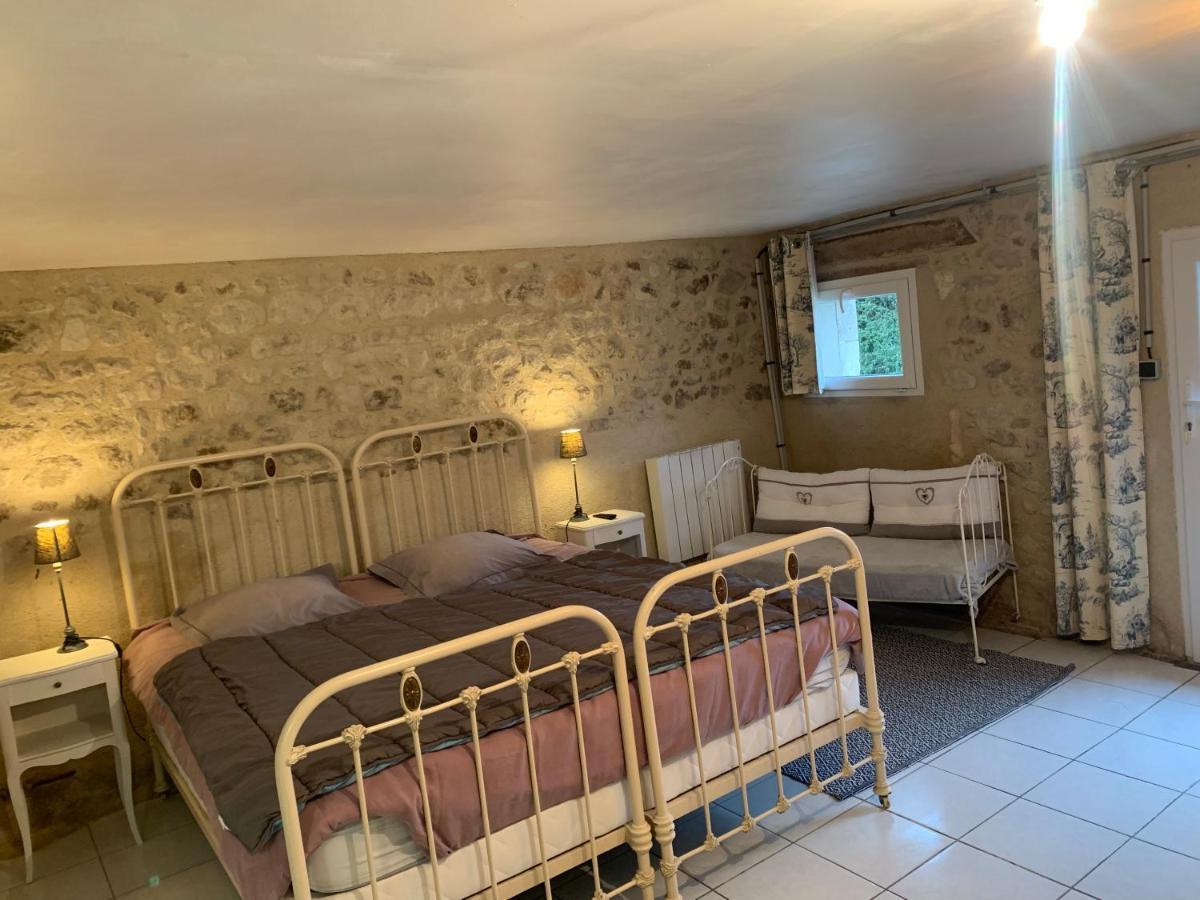 Petit Gite A La Ferme Des Buttons Rosnay  Exterior photo